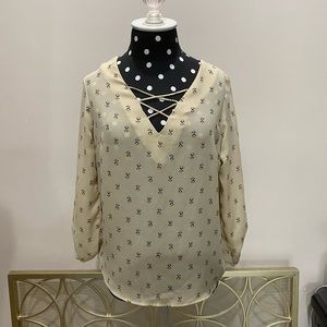 Long sleeve cream top
